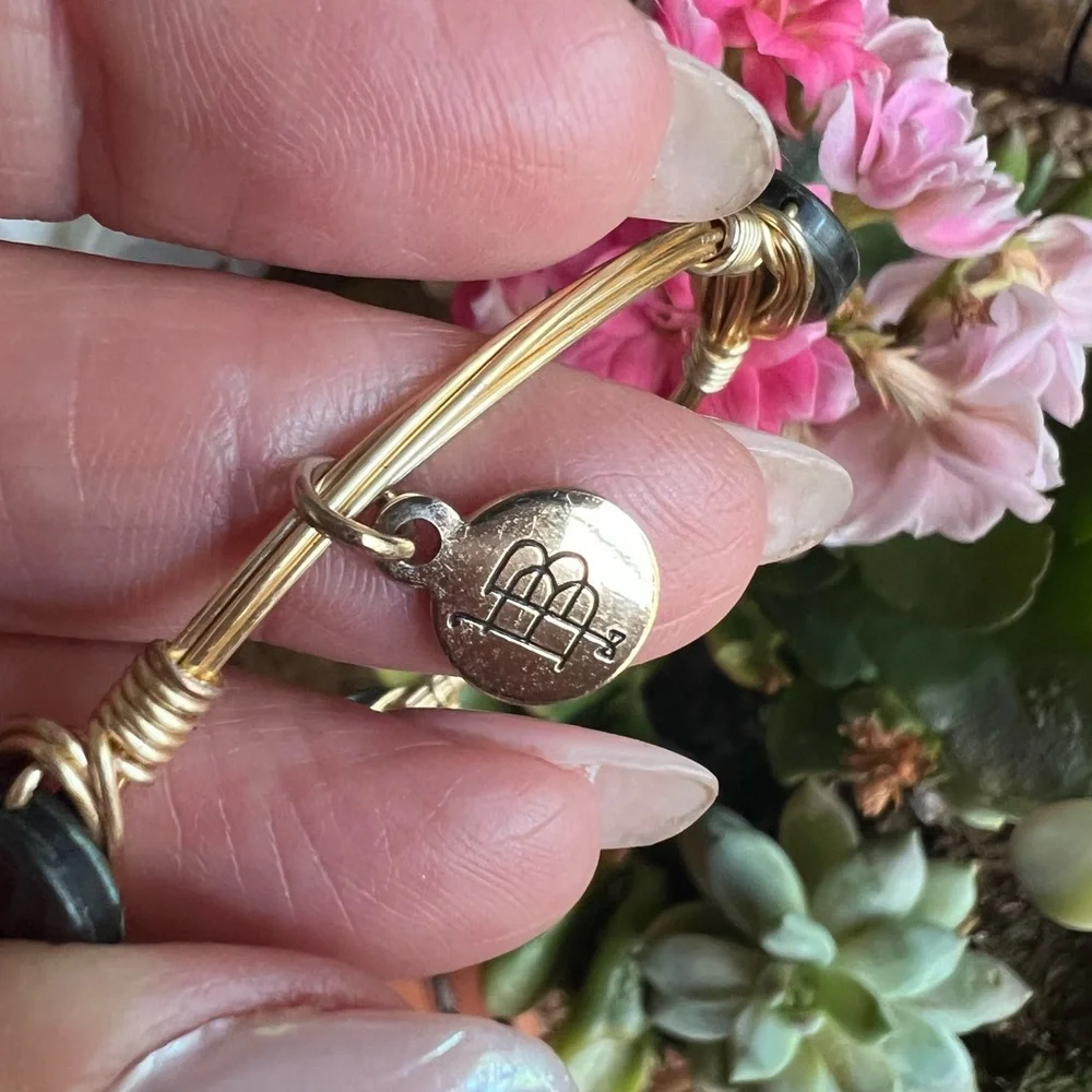 SALE!!! Bourbon & Bowties Abalone bangle and Arrowhead bangle set - Picture 3 of 9